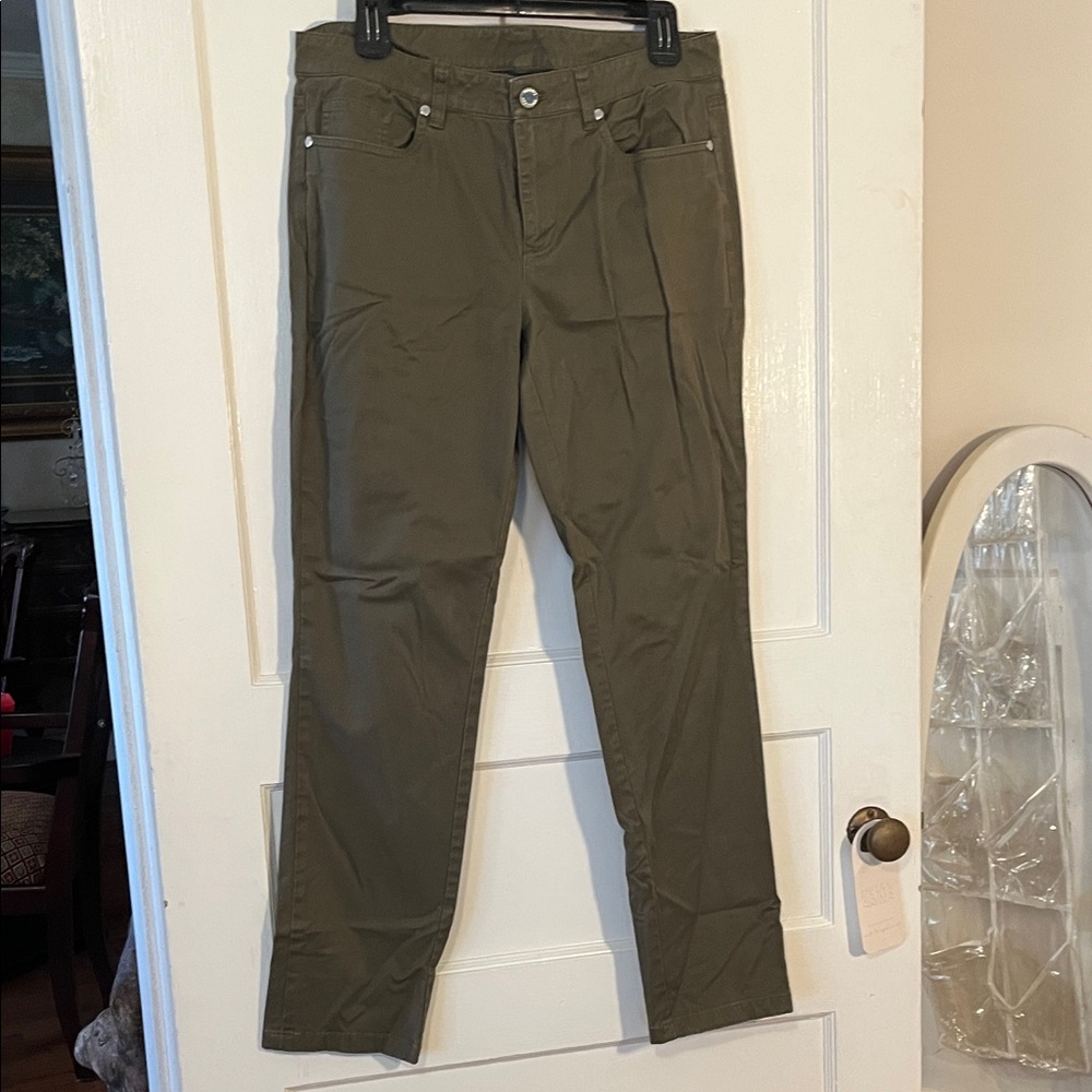 Brooks Brother’s Natalie fit Chino Women’s Olive Pants size 8